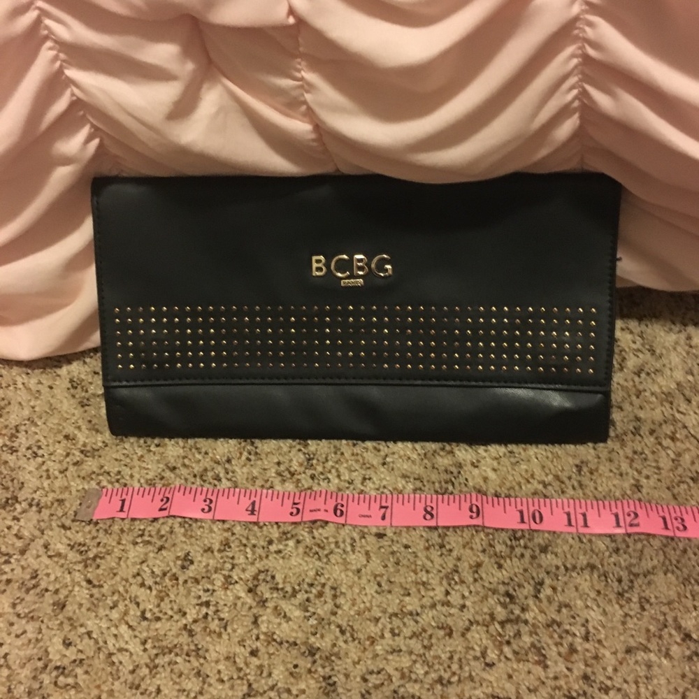 BCBG PARIS black oversized Clutch